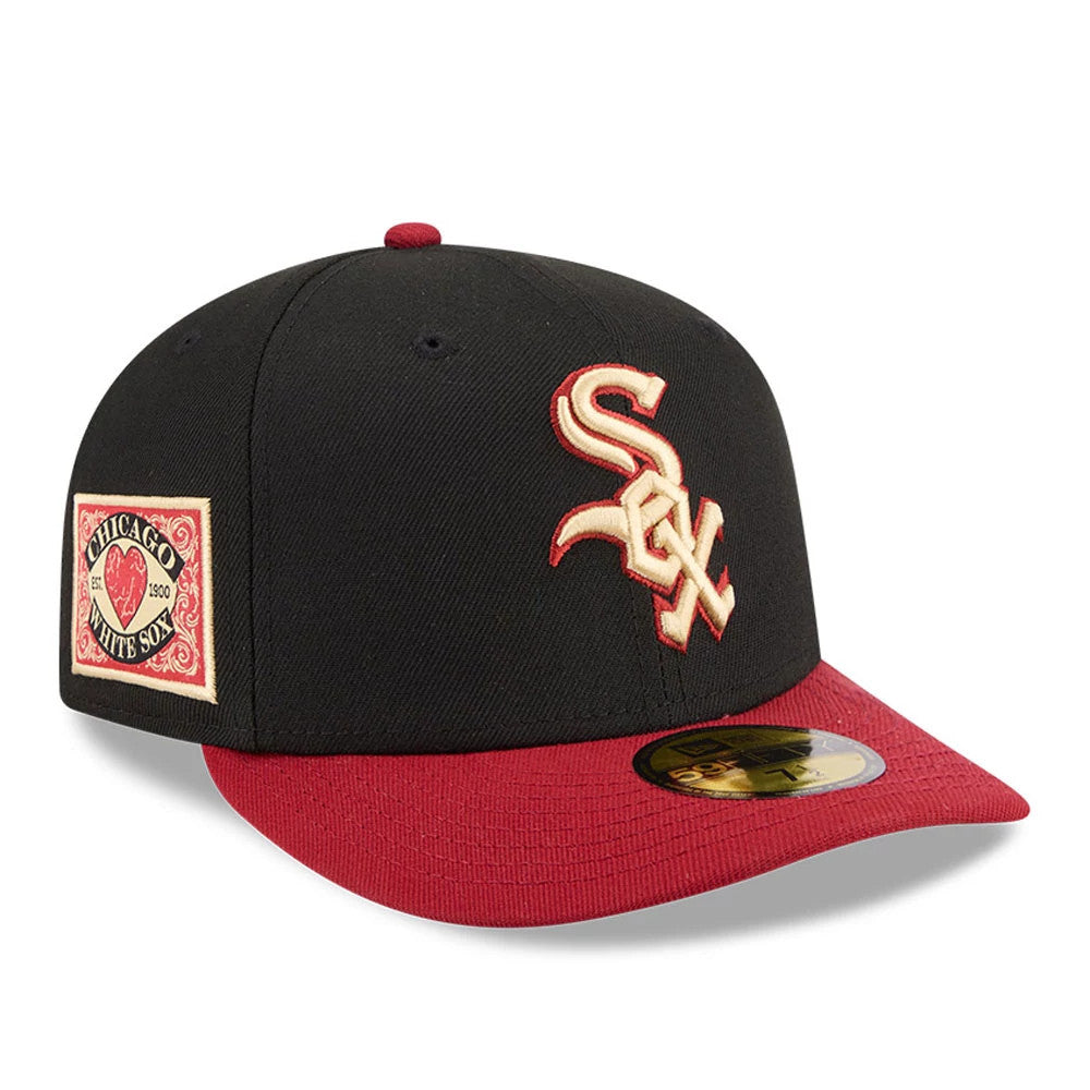 Chicago White Sox MLB Team Cards Black New Era 59FIFTY Fitted Cap, three-quarter view showing the raised white Sox logo with red trim on the black front panel, a team-themed patch on the side, and a red visor with a gold 59FIFTY size sticker.