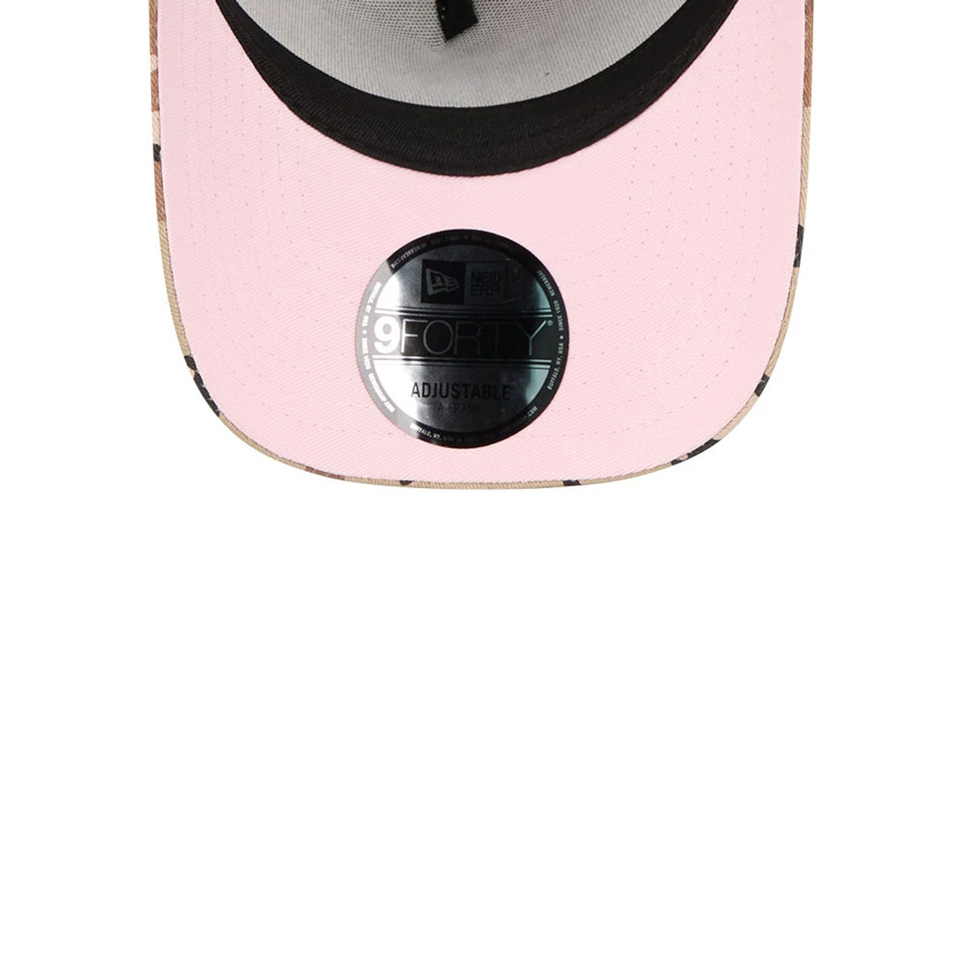 Pictured is this MLB Camo Hearts LA Dodgers 9FORTY A-Frame cap in Desert Camo. 2