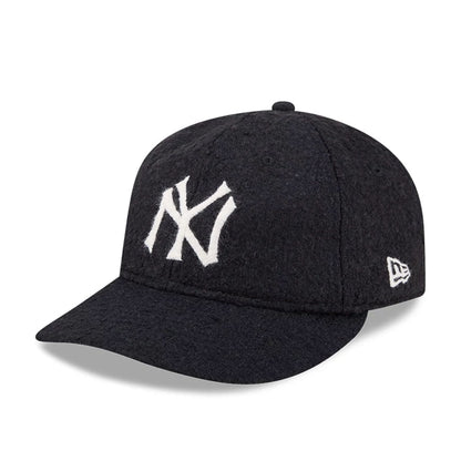 Pictured is this MLB X Moon New York Yankees Retro Crown 9FIFTY cap in navy. 4