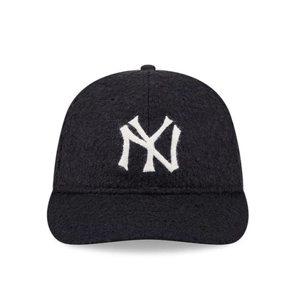 Pictured is this MLB X Moon New York Yankees Retro Crown 9FIFTY cap in navy. 3