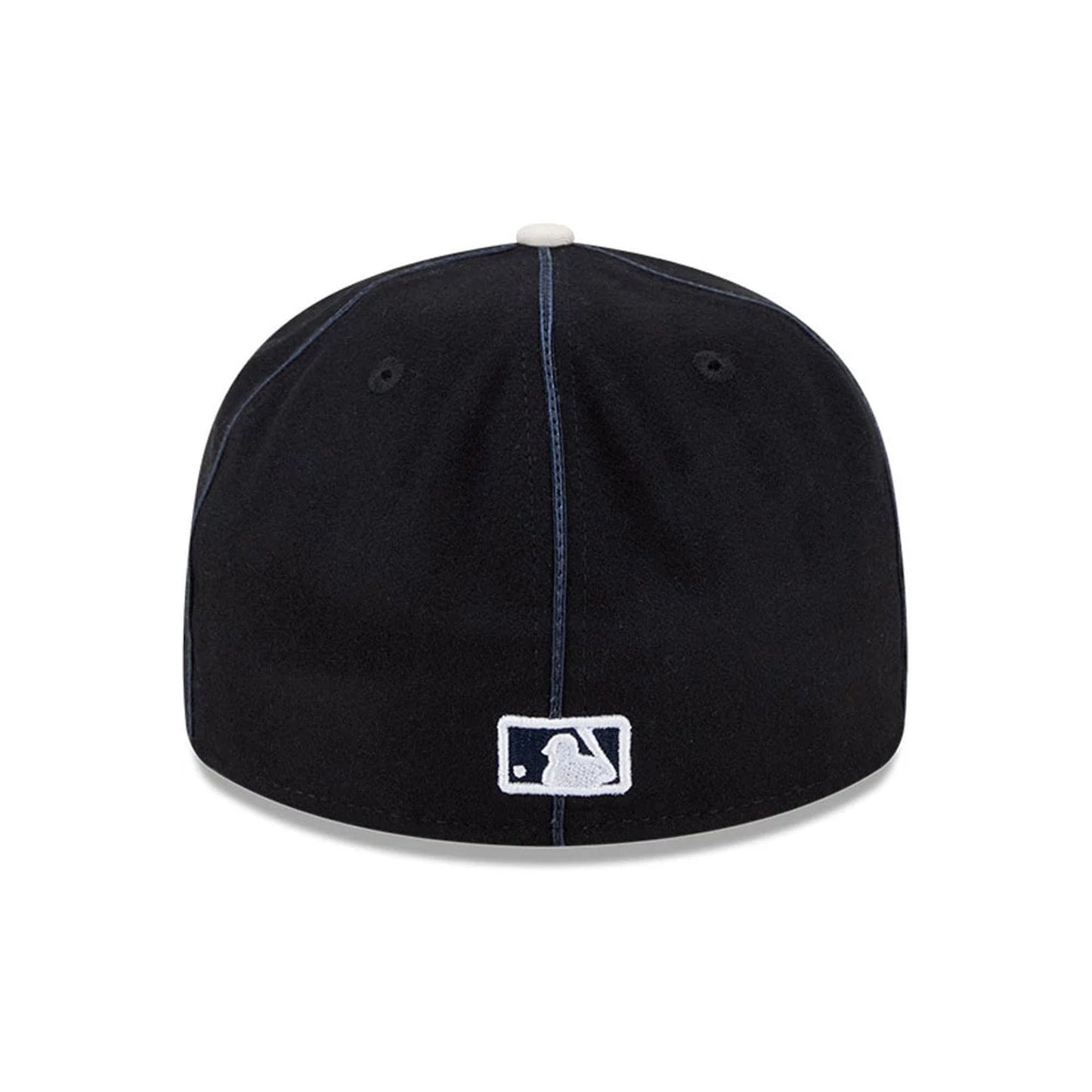Pictured is this MLB Felt Logo New York Yankees Retro Crown 59FIFTY Fitted cap in navy. 7