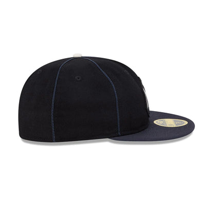 Pictured is this MLB Felt Logo New York Yankees Retro Crown 59FIFTY Fitted cap in navy. 6