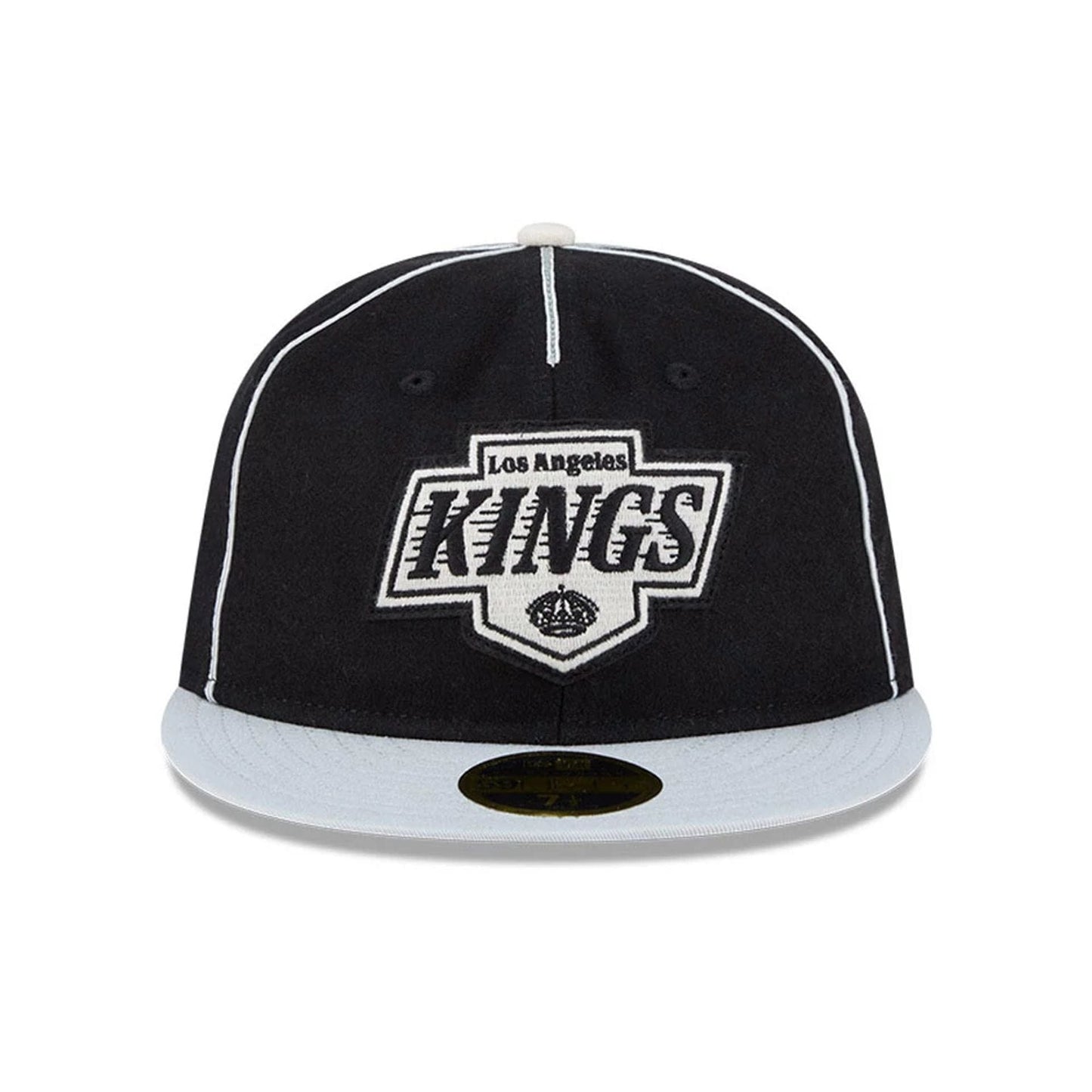 Pictured is this NHL Felt Logo LA Kings Retro Crown 59FIFTY Fitted cap in black. 3