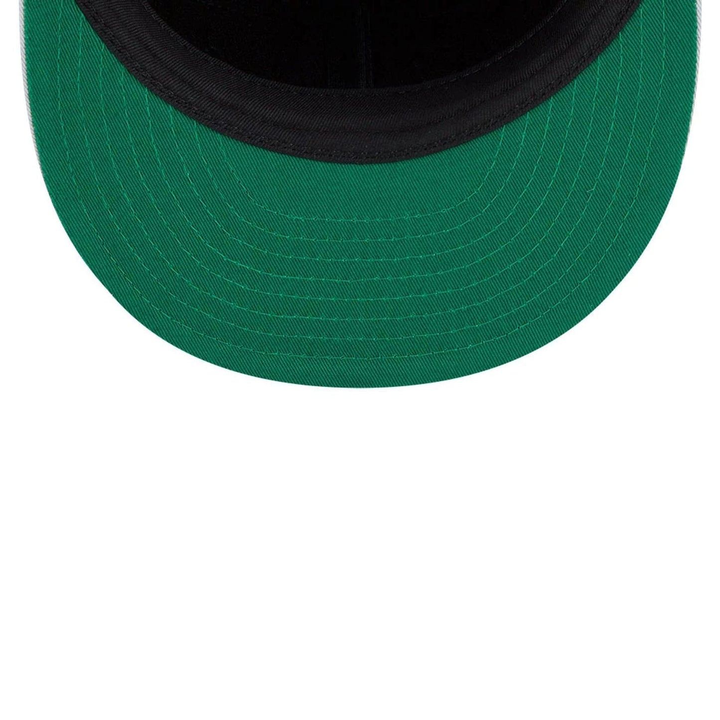 Pictured is this NHL Felt Logo LA Kings Retro Crown 59FIFTY Fitted cap in black. 2