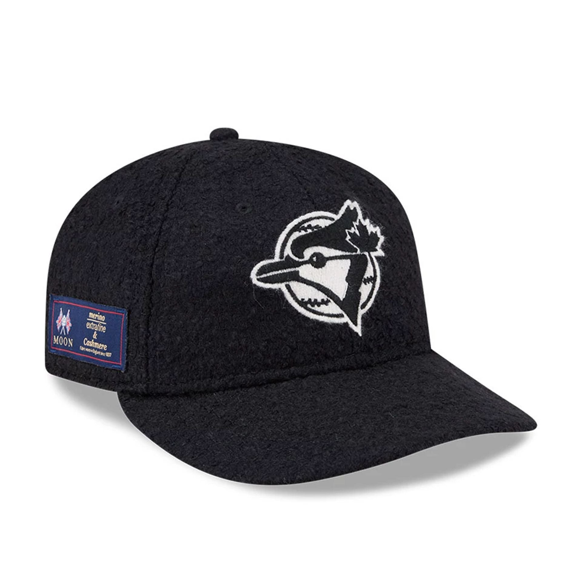 Pictured is this MLB X Moon Toronto Blue Jays Retro Crown 9FIFTY cap in navy. 1