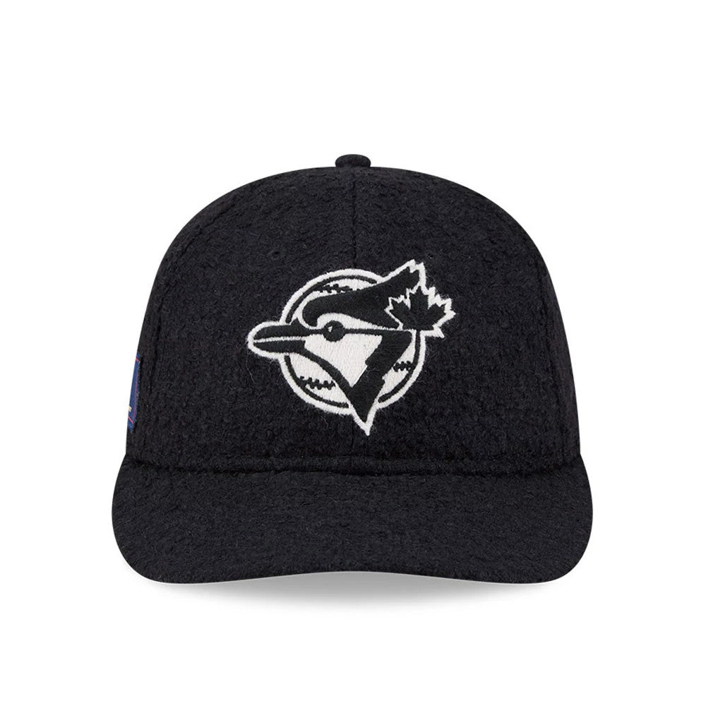 Pictured is this MLB X Moon Toronto Blue Jays Retro Crown 9FIFTY cap in navy. 3