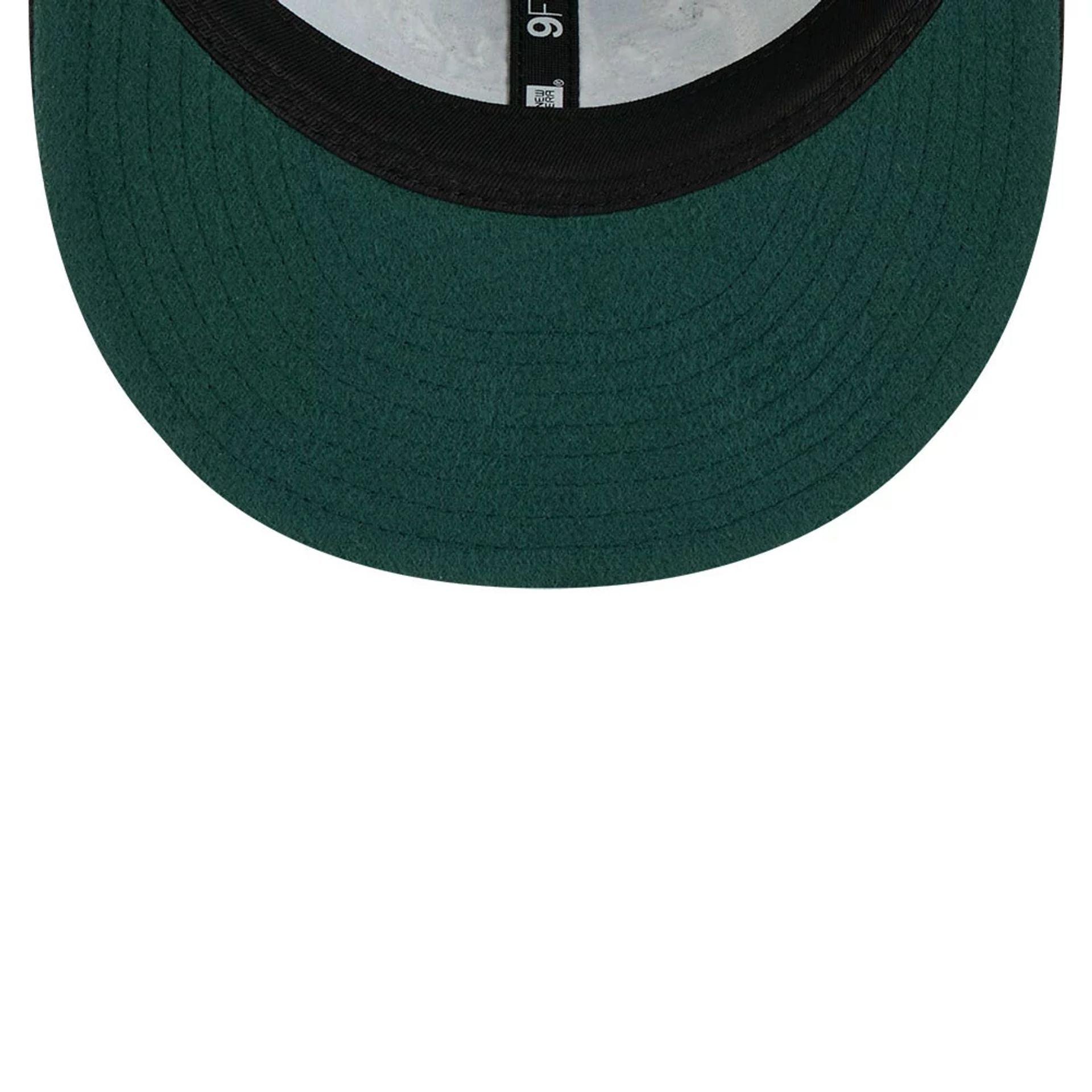 Pictured is this NBA Chainstitch Script Boston Celtics Retro Crown 9FIFTY cap in green. 2