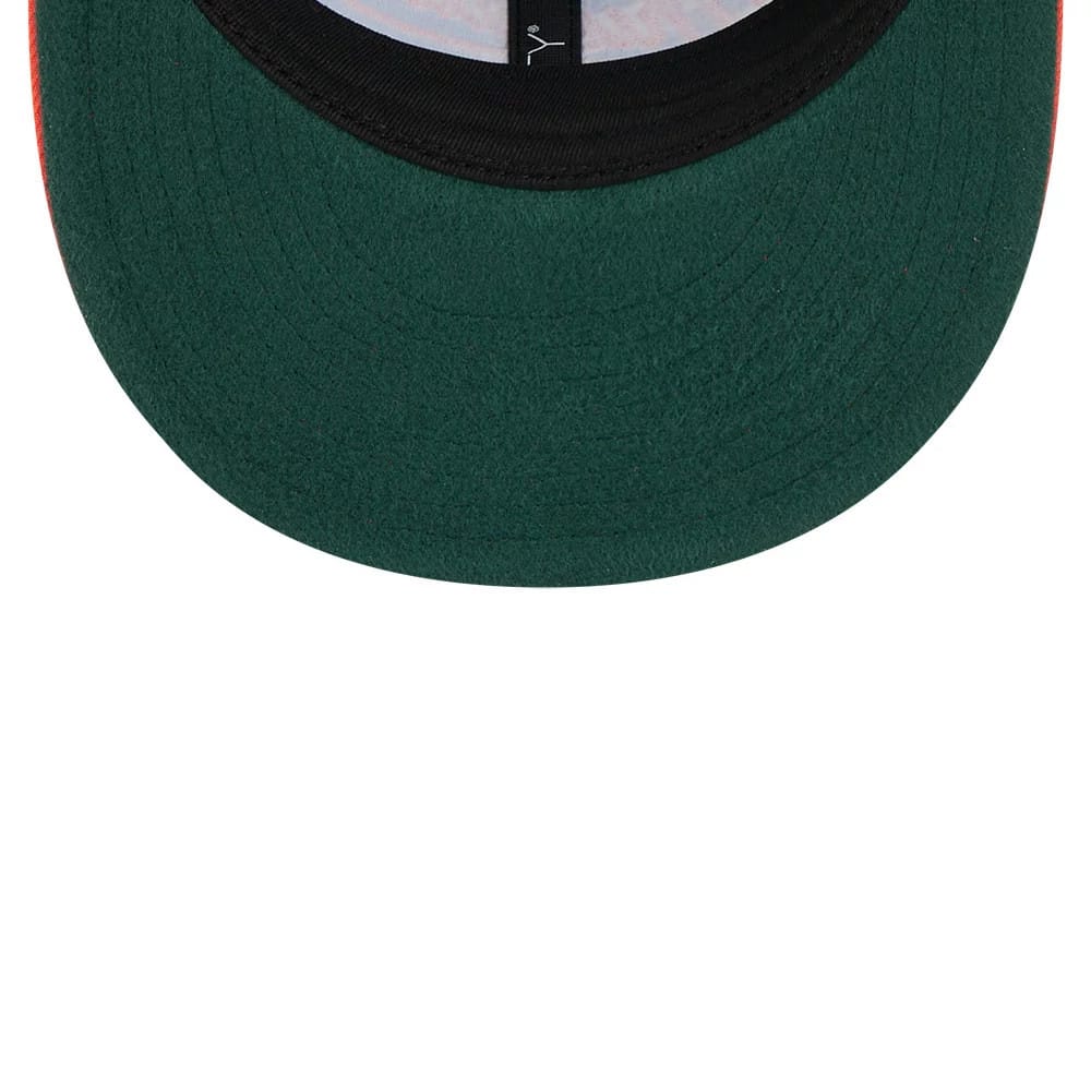 Pictured is this NBA Chainstitch Script Oklahoma City Thunder Retro Crown 9FIFTY cap in blue. 2
