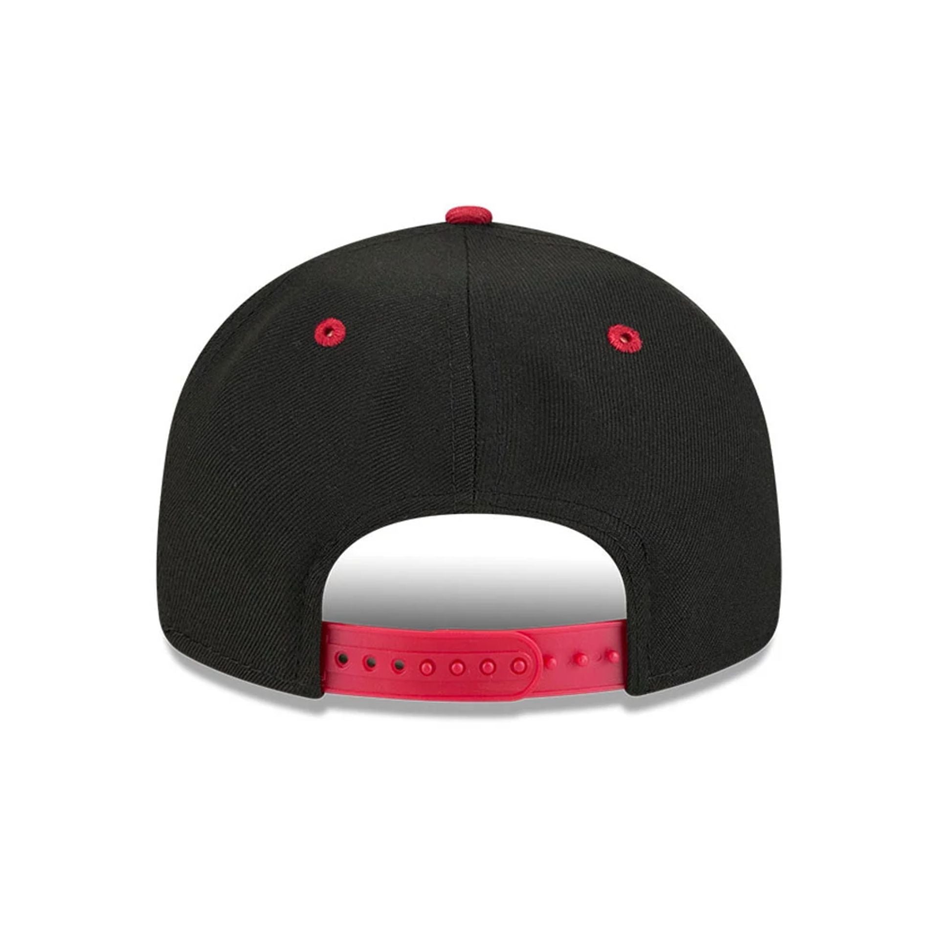 Pictured is this NBA Chainstitch Script Miami Heat Retro Crown 9FIFTY cap in black. 7
