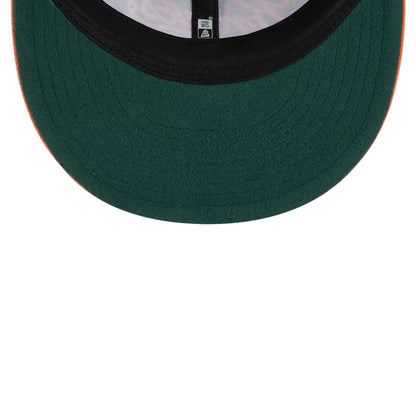 Pictured is this NBA Chainstitch Script New York Knicks Retro Crown 9FIFTY cap in blue. 2