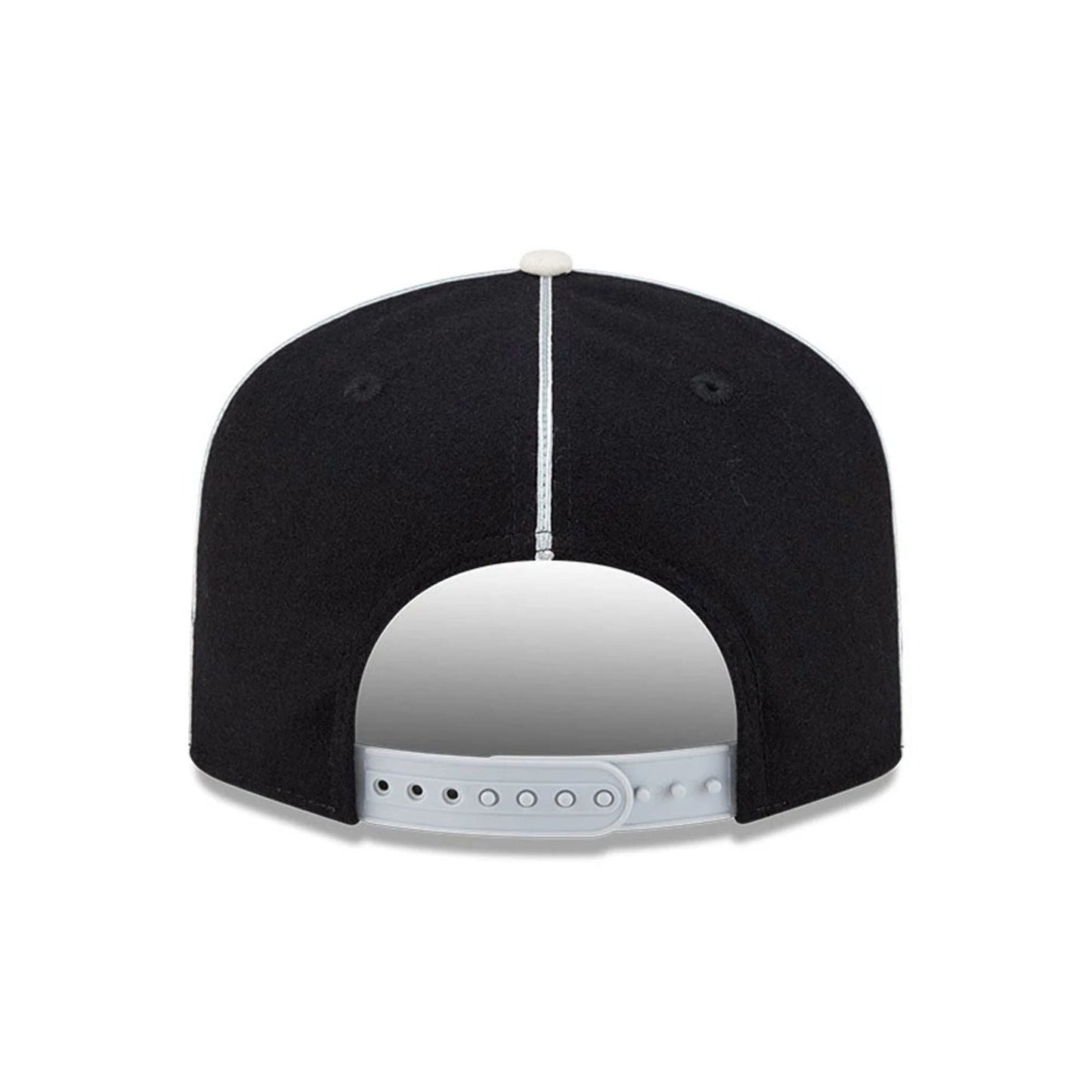 Pictured is this NHL Felt Logo LA Kings 19TWENTY cap in black. 7