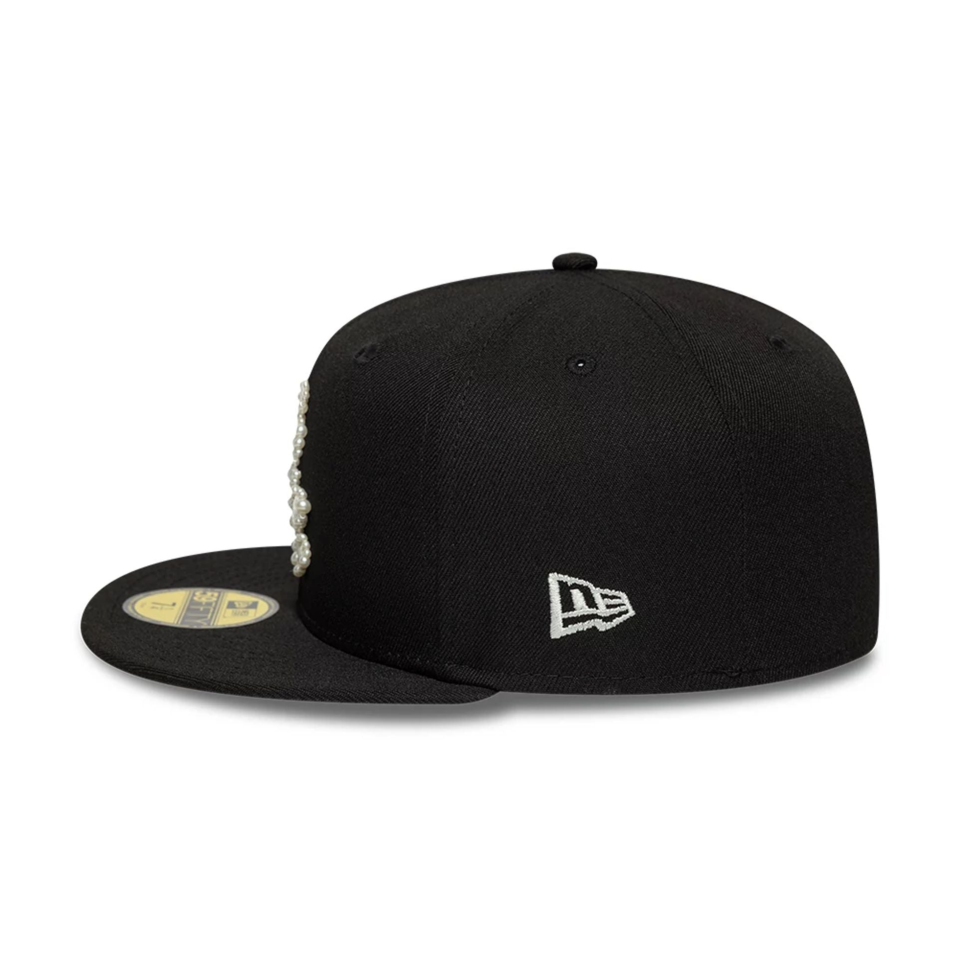 Pictured is this MLB Faux Pearl Chicago White Sox 59FIFTY Fitted cap in black. 6