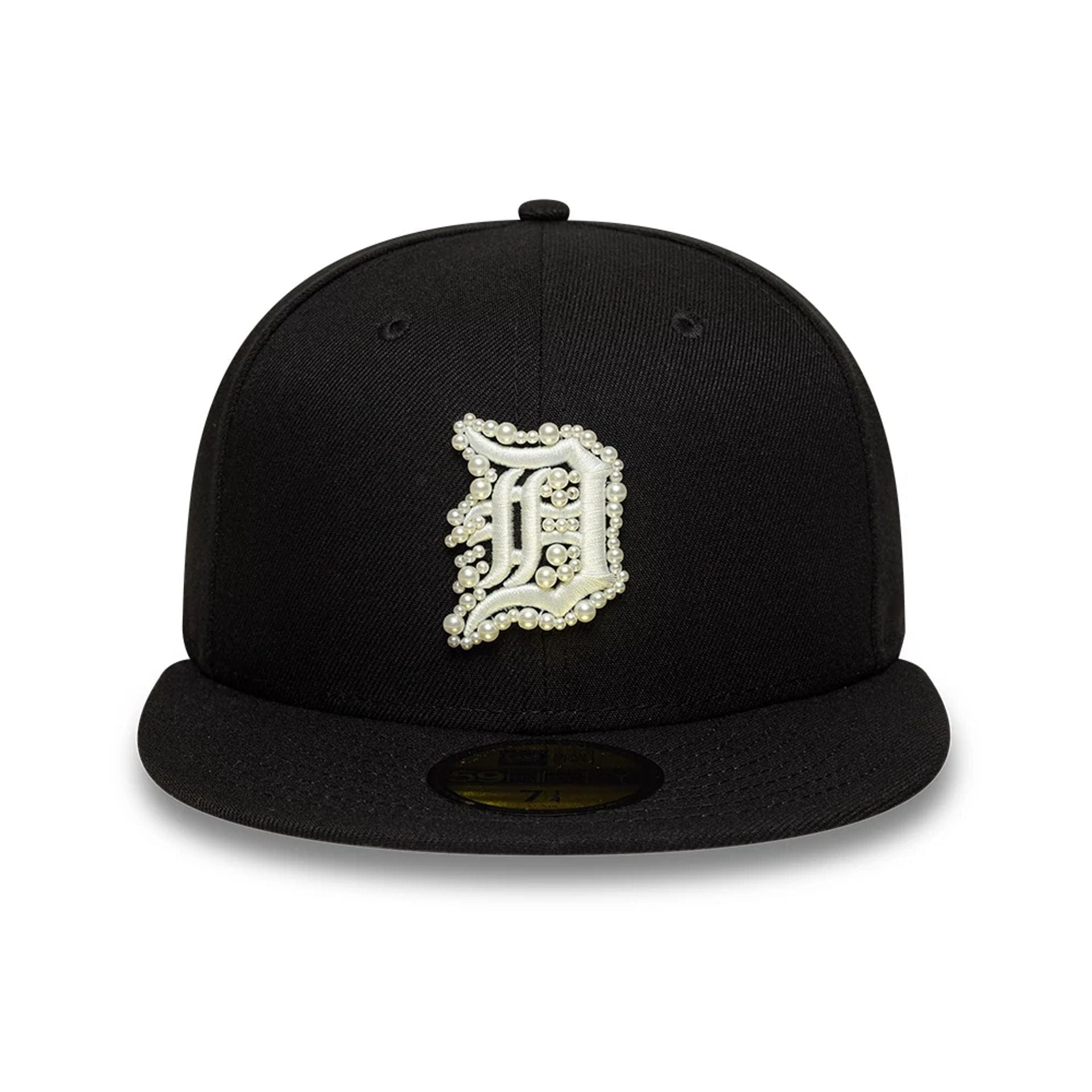 Pictured is this MLB Faux Pearl Detroit Tigers 59FIFTY Fitted cap in black. 3