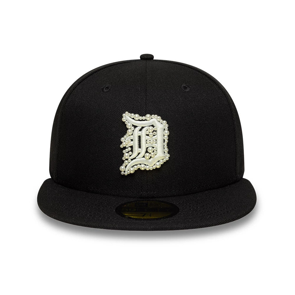 Pictured is this MLB Faux Pearl Detroit Tigers 59FIFTY Fitted cap in black. 3