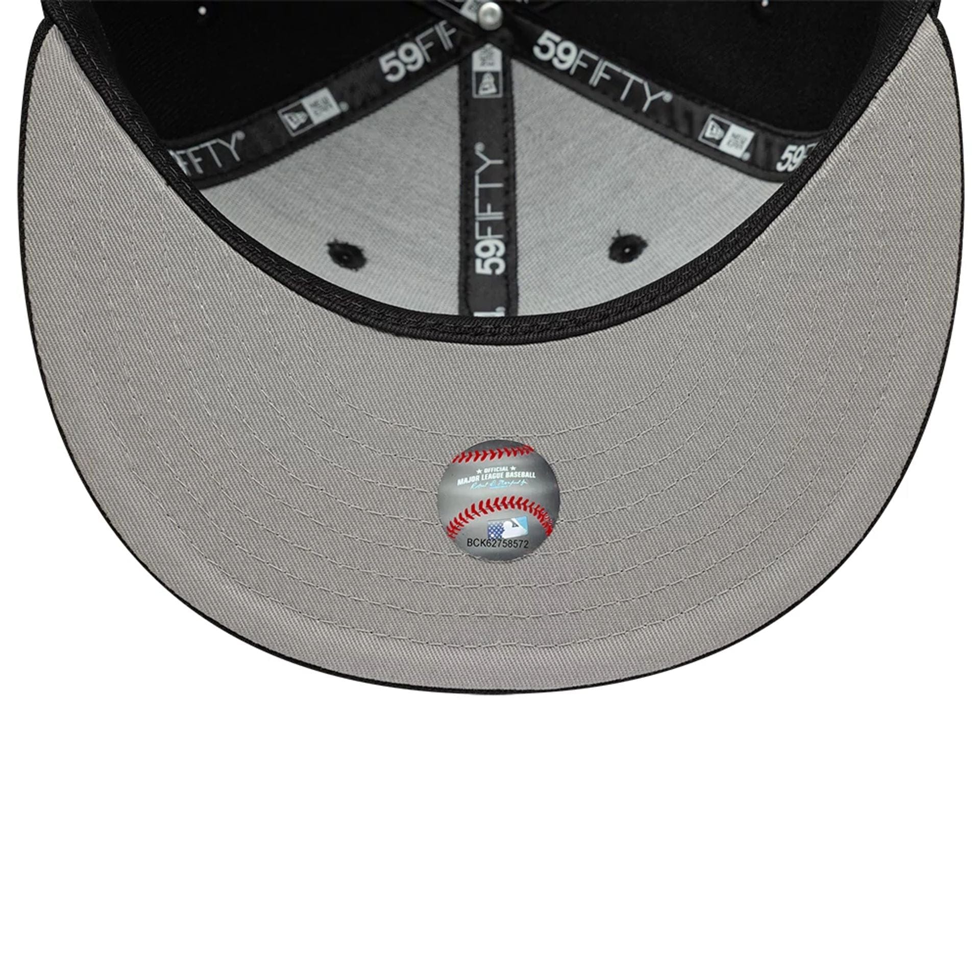 Pictured is this MLB Faux Pearl Oakland Athletics 59FIFTY Fitted cap in black. 2