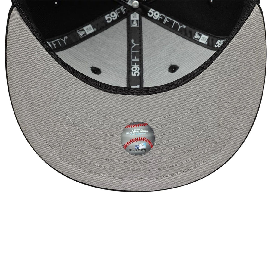 Pictured is this MLB Faux Pearl Oakland Athletics 59FIFTY Fitted cap in black. 2