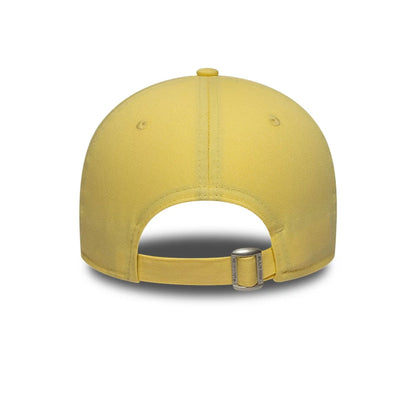 Pictured is this Womens Liverpool FC 9FORTY cap in pastel yellow. 4