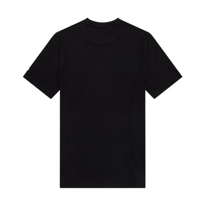 The model is wearing this NBA Wordmark LA Lakers T-Shirt in black. 2