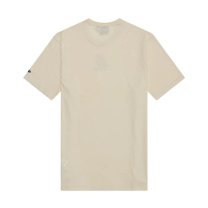 The model is wearing this NBA Wordmark LA Lakers T-Shirt in light beige. 2