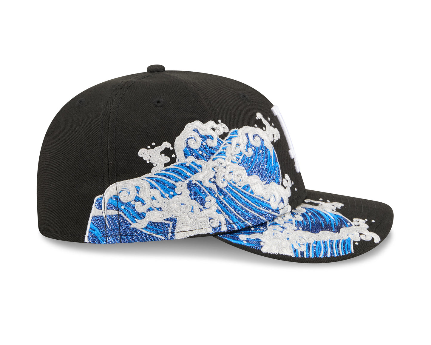 Pictured is this MLB Vissurf LA Dodgers 59FIFTY Fitted cap in black. 5
