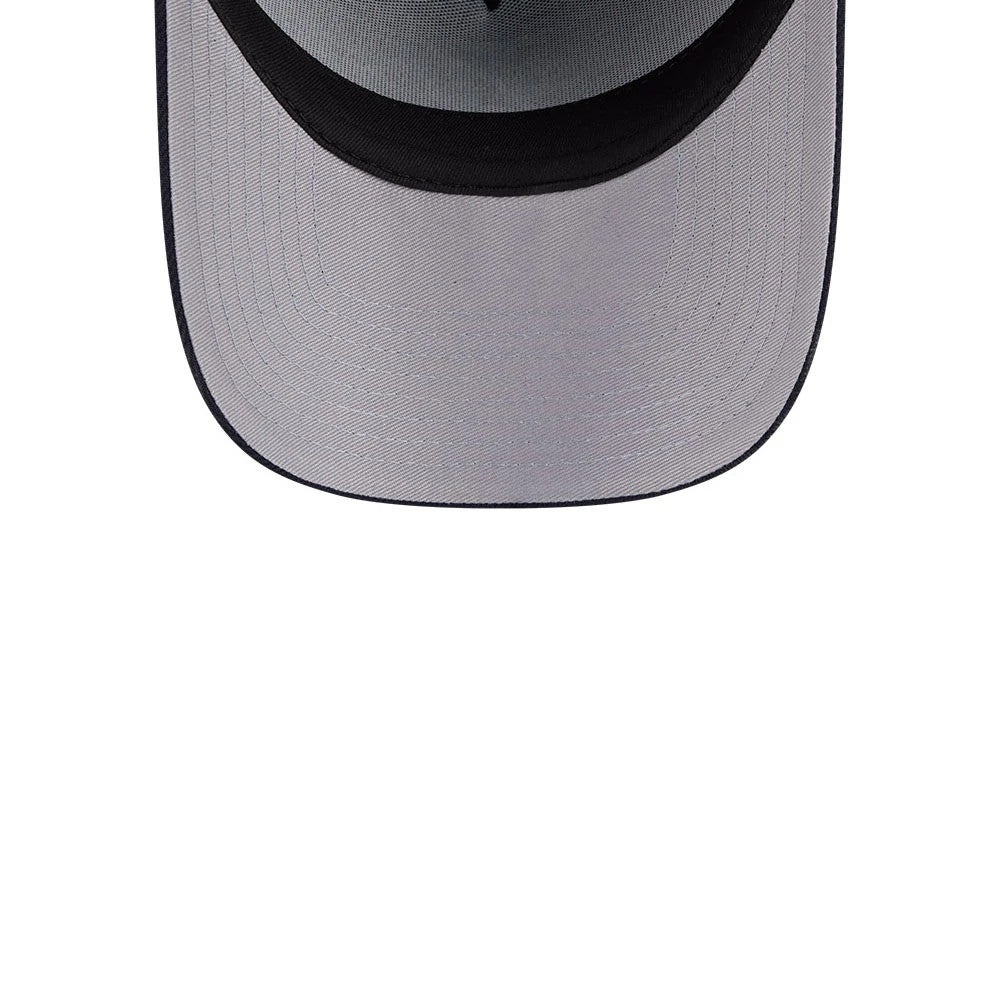 Pictured is this MLB Team Side Atlanta Braves 59FORTY A-Frame Fitted cap in navy. 2