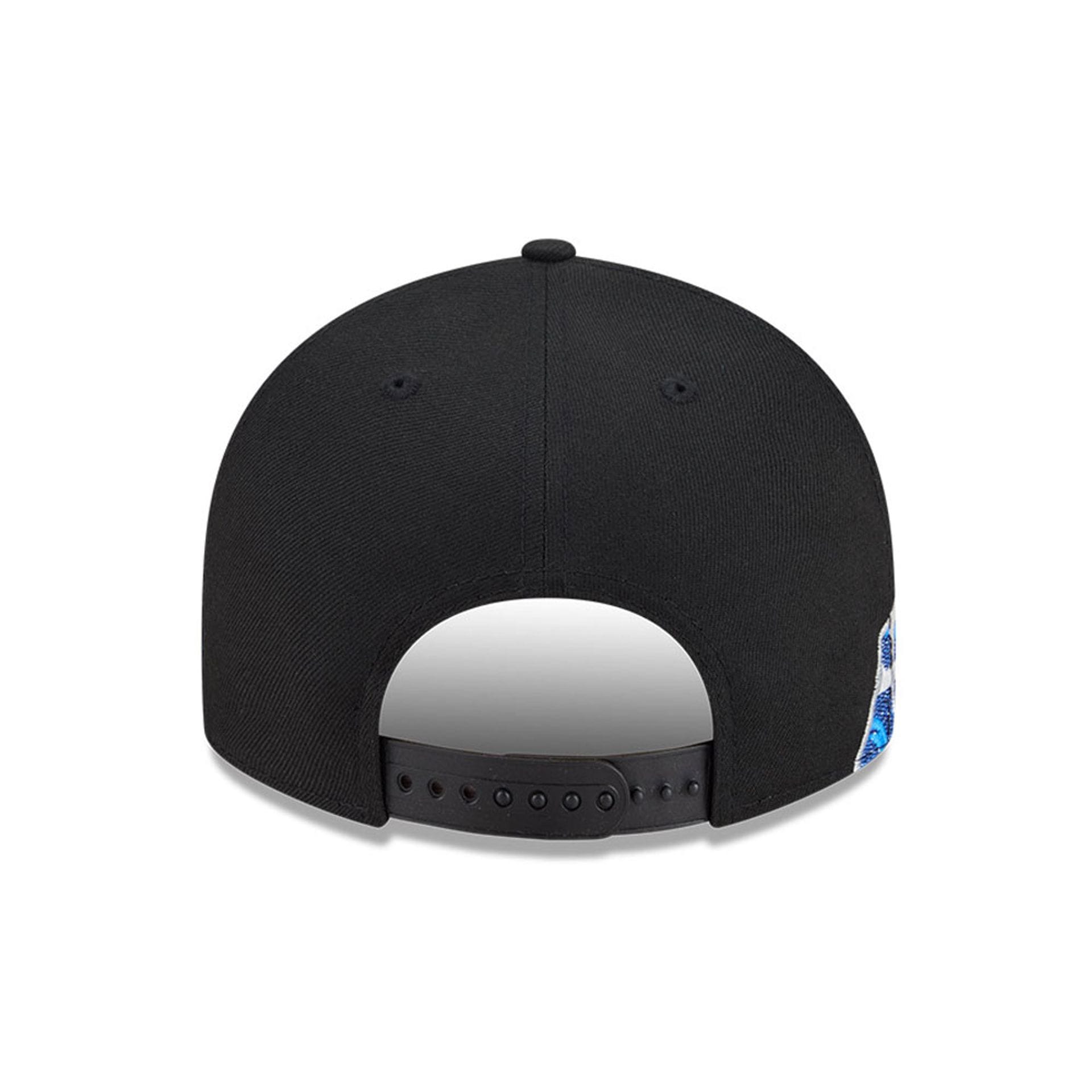 Pictured is this MLB Vissurf Toronto Blue Jays 9FIFTY Snapback cap in black. 7