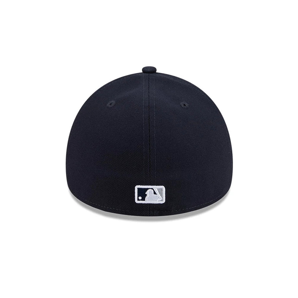 Pictured is this MLB Team Side New York Yankees 59FORTY A-Frame Fitted cap in navy. 7