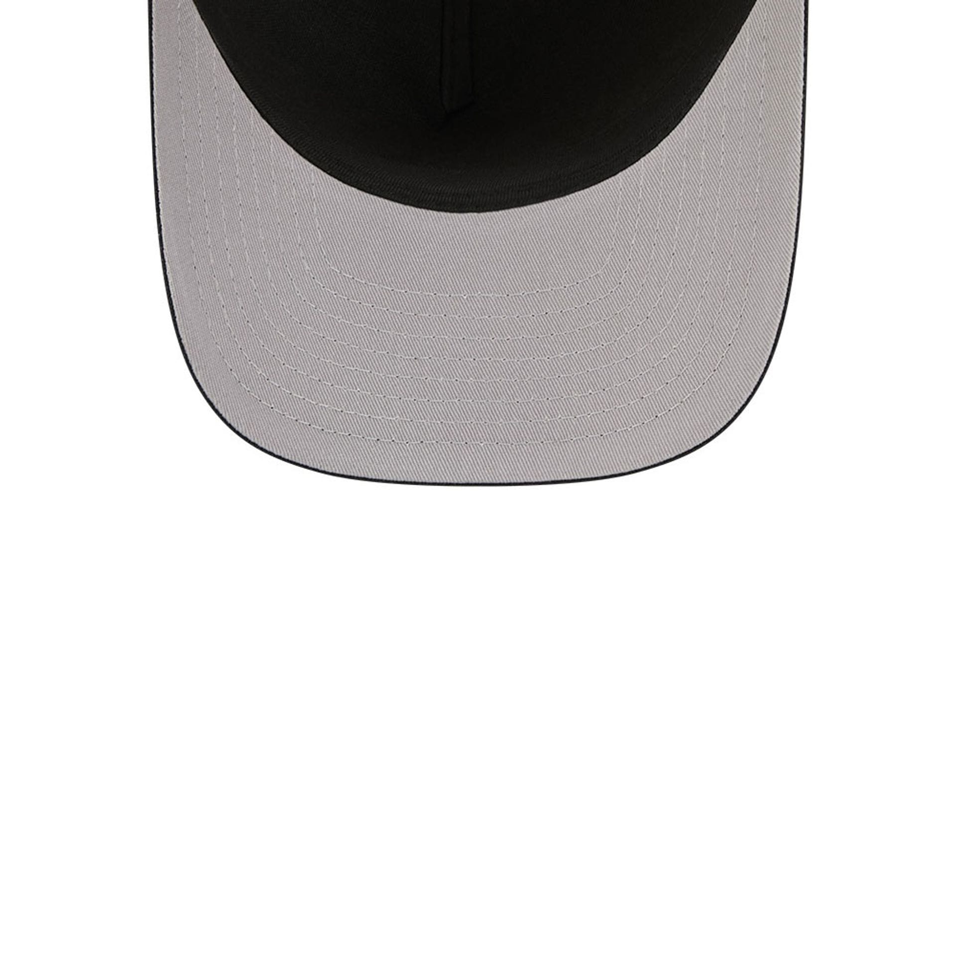 Pictured is this MLB Grained Chicago White Sox 9FIFTY A-Frame Snapback cap in black. 2