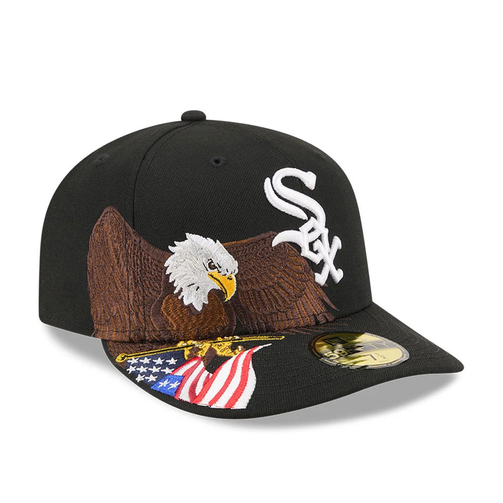 Pictured is this MLB Eagle Chicago White Sox 59FIFTY Fitted cap in black. 1