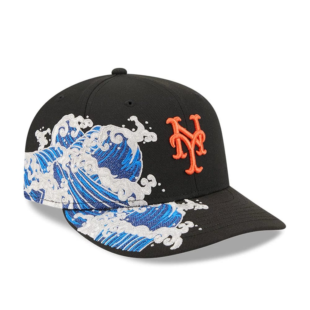 Pictured is this MLB Vissurf New York Mets 9FIFTY Snapback cap in black. 1