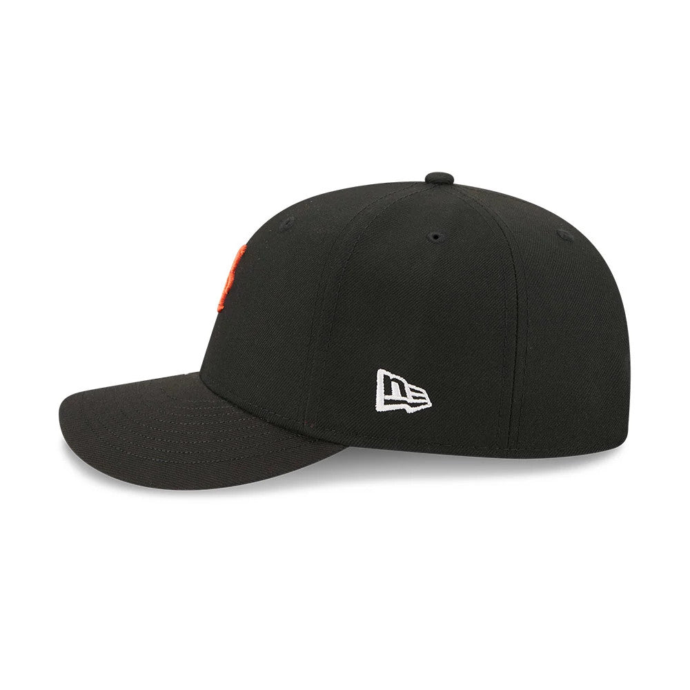 Pictured is this MLB Vissurf New York Mets 9FIFTY Snapback cap in black. 6