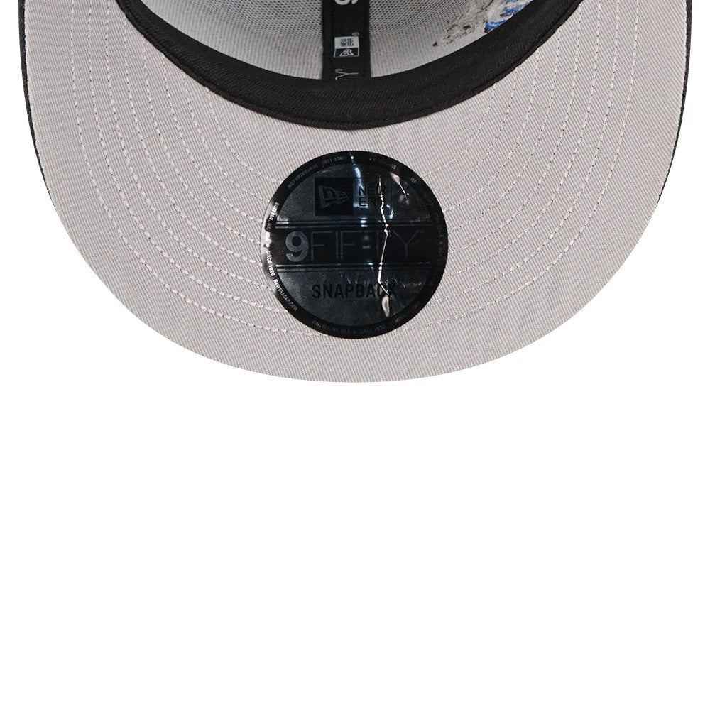 Pictured is this MLB Vissurf New York Mets 9FIFTY Snapback cap in black. 2