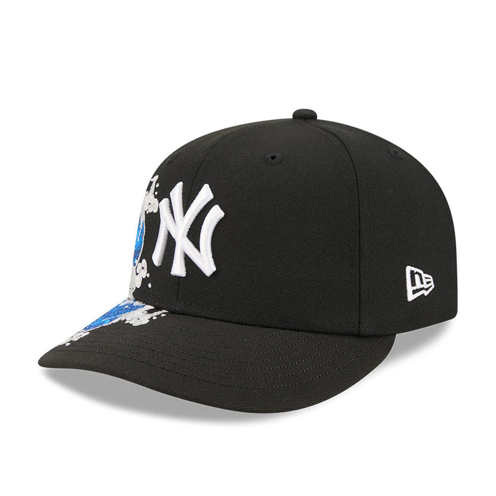 Pictured is this MLB Vissurf New York Yankees 9FIFTY Snapback cap in black. 4