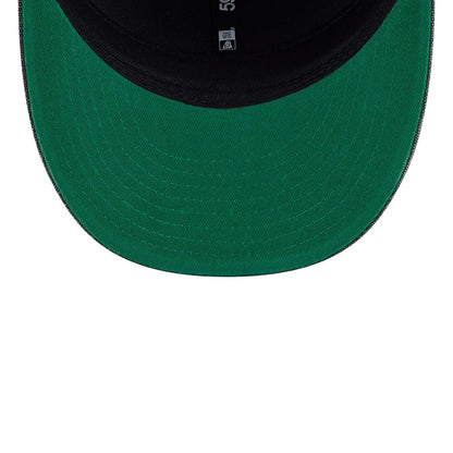 Pictured is this NBA Hardwood Classic Chicago Bulls 59FIFTY Fitted cap in black. 2