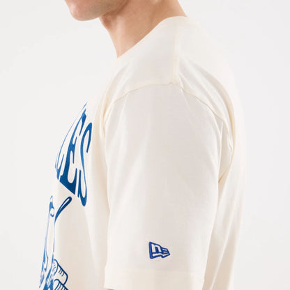 The model is wearing this MLB Life Graphic LA Dodgers T-Shirt in light beige. 7