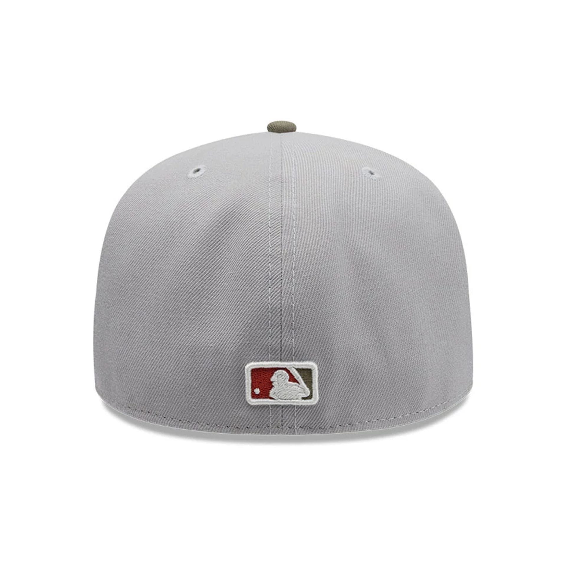 Pictured is this MLB Tagged New York Yankees 59FIFTY Fitted cap in grey. 5