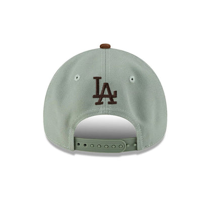 Pictured is this MLB DIY Note LA Dodgers 9FORTY A-Frame cap in green. 5
