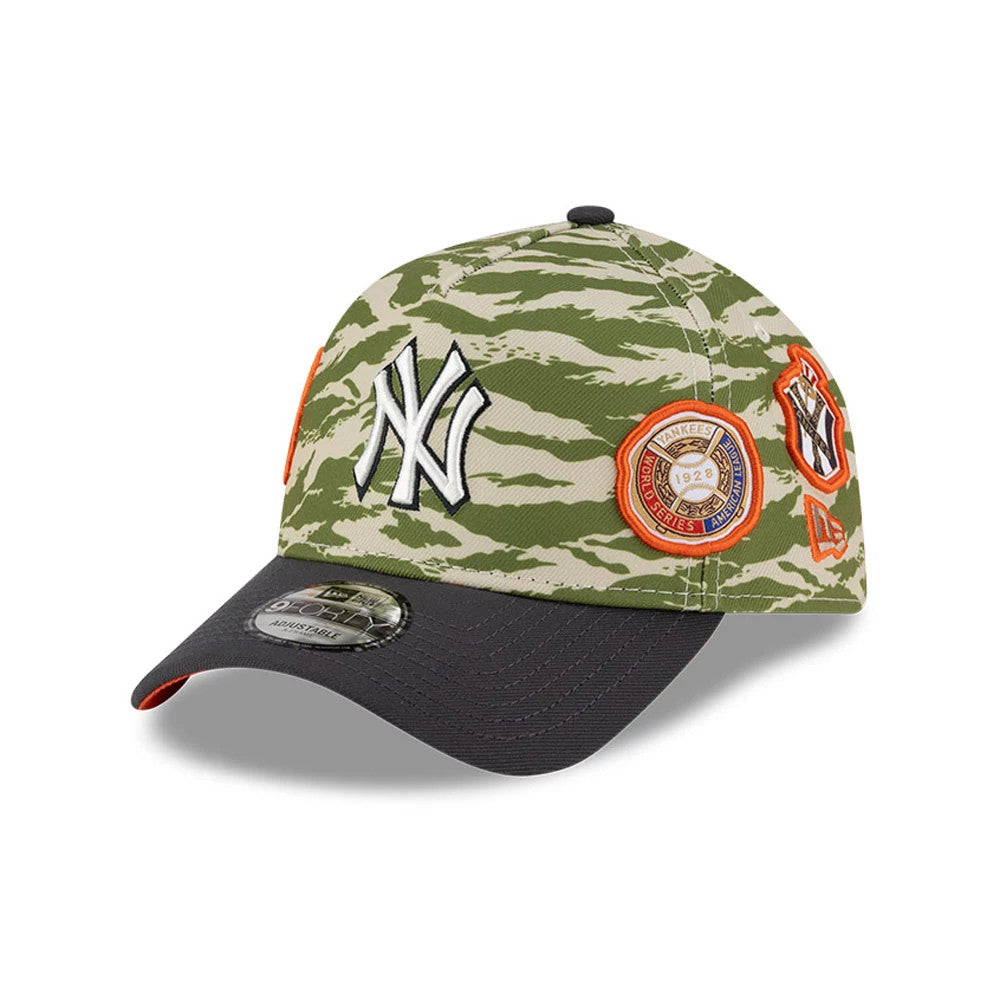 Pictured is this MLB Tiger Camo New York Yankees 9FORTY A-Frame cap in Green. 4
