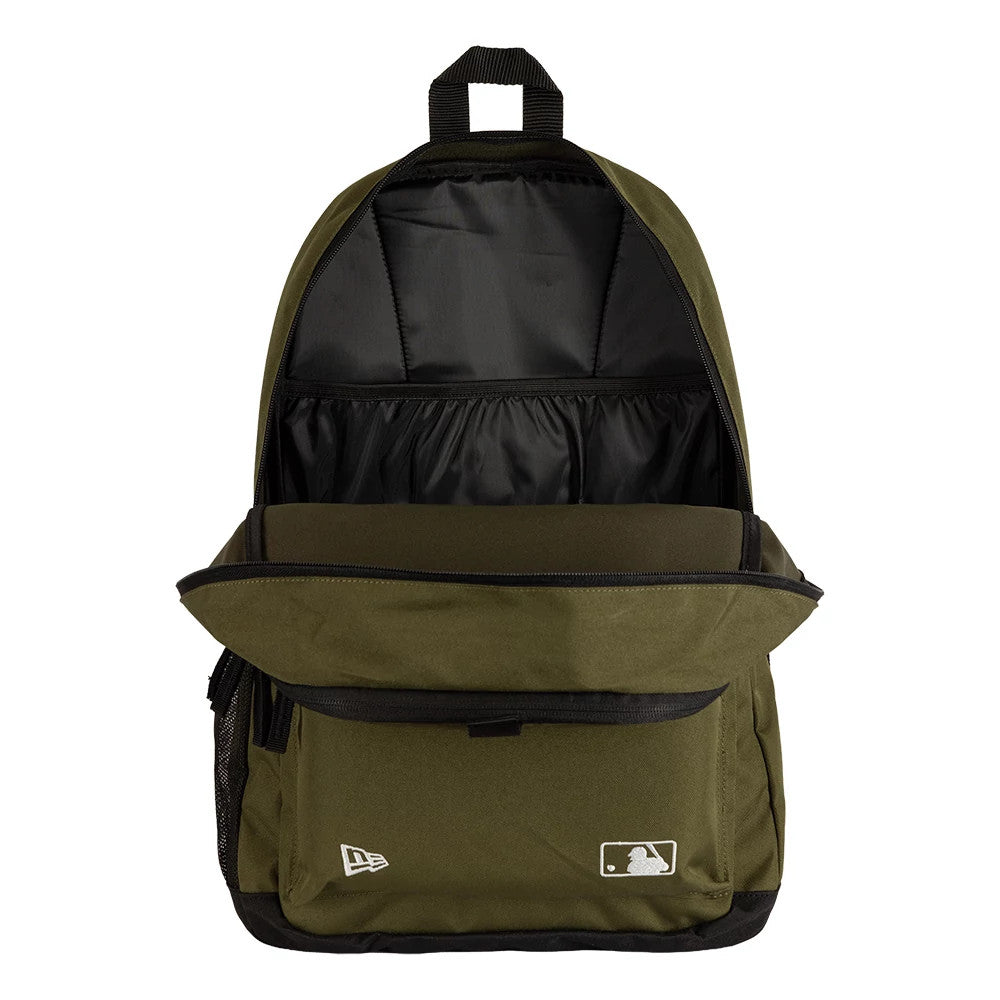 Pictured is this MLB New York Yankees Delaware Backpack in Dark Green. 4