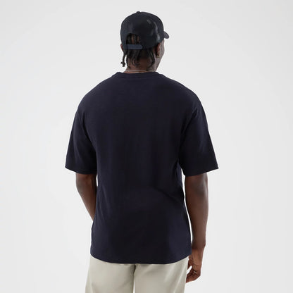 The model is wearing this MLB Slub LA Dodgers Oversized T-Shirt in navy. 2