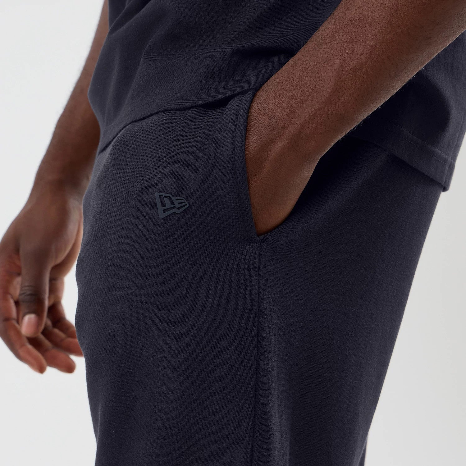 The model is wearing this NBA Core Plus LA Lakers Shorts in navy. 4
