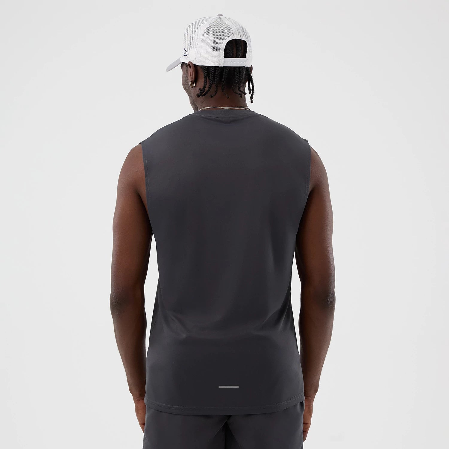 The model is wearing this MLB Core Plus New York Yankees Vest in dark grey. 2