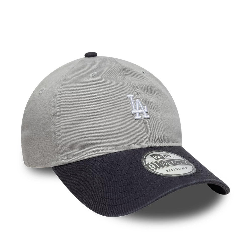 Pictured is this MLB Washed Contrast LA Dodgers 9TWENTY cap in grey. 3