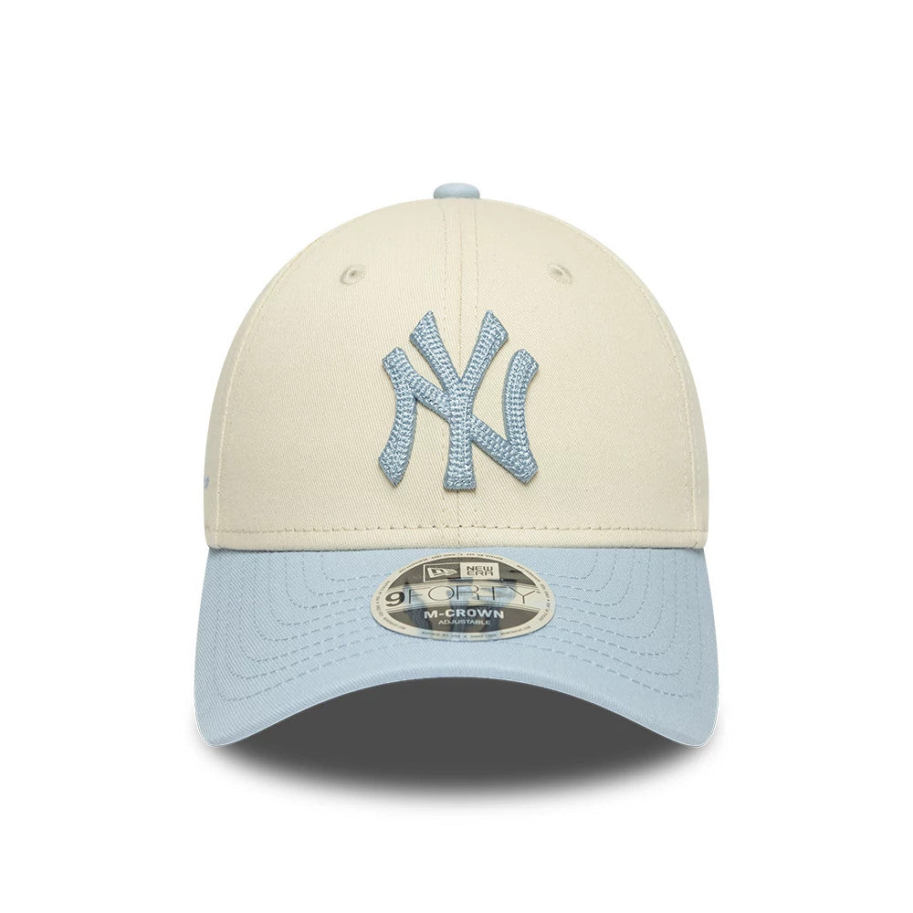 Pictured is this MLB Side Script New York Yankees 9FORTY M-Crown cap in Cream. 2