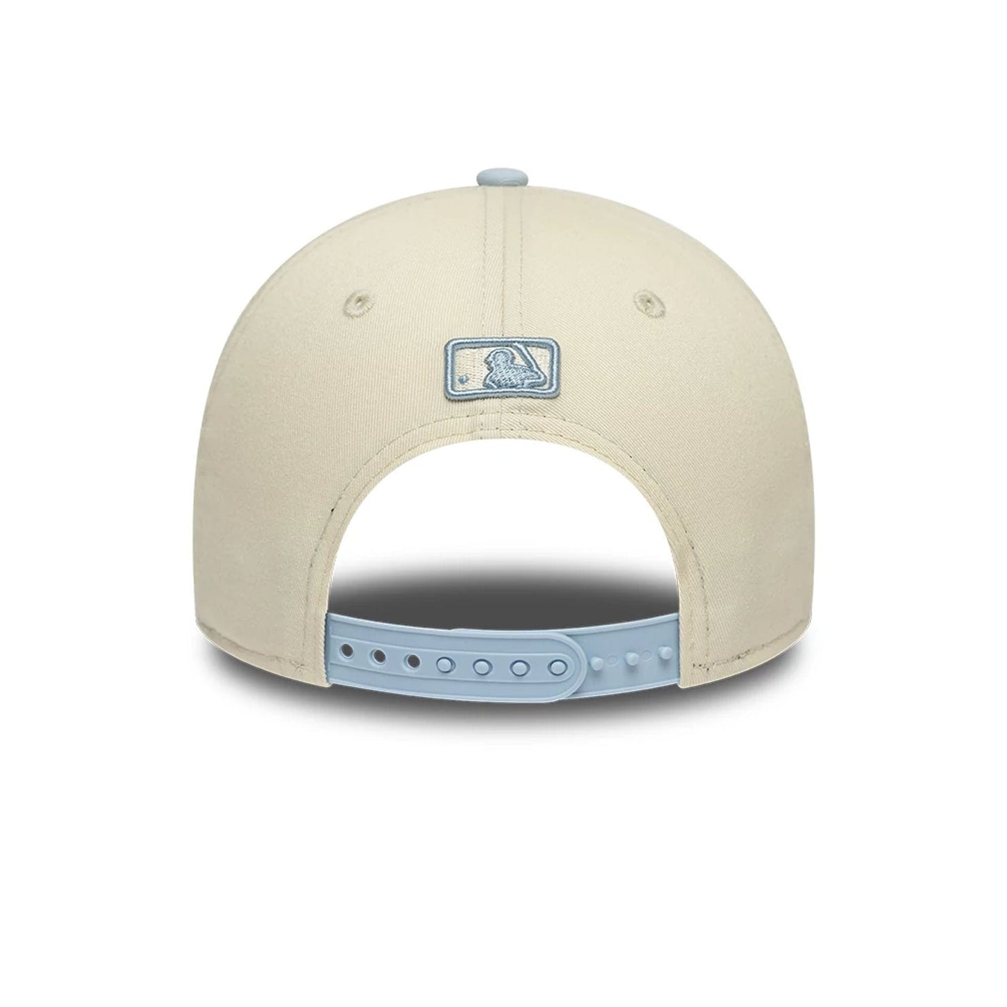 Pictured is this MLB Side Script New York Yankees 9FORTY M-Crown cap in Cream. 4