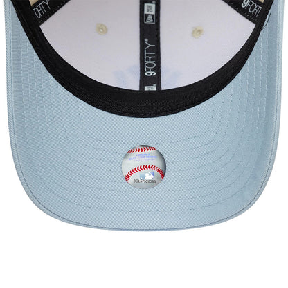 Pictured is this MLB Side Script New York Yankees 9FORTY M-Crown cap in Cream. 6