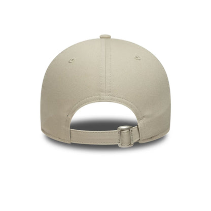 Pictured is this NBA Team Outline LA Lakers 9FORTY cap in Cream. 4