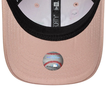 Pictured is this Toddler MLB Summer Icon New York Yankees 9FORTY cap in pastel pink. 5