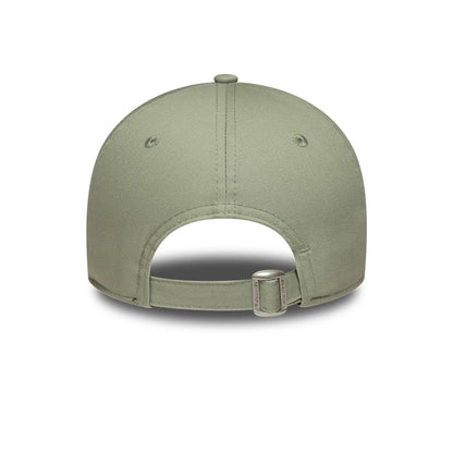 Pictured is this Womens New Era Beaded 9FORTY cap in pastel green. 4