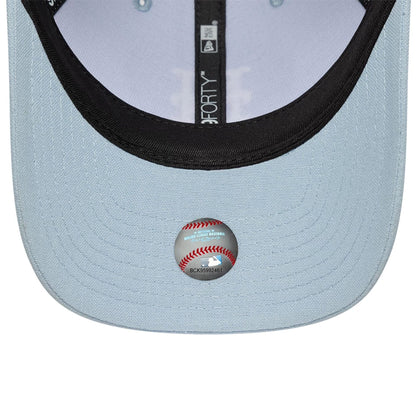 Pictured is this MLB Linen New York Mets 9FORTY M-Crown cap in pastel blue. 5